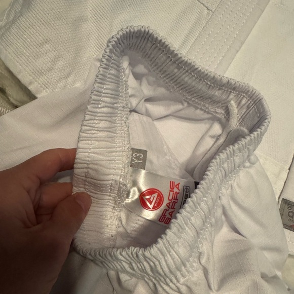 Youth 3 Gracie Barra Atleta Gi - Picture 4 of 5